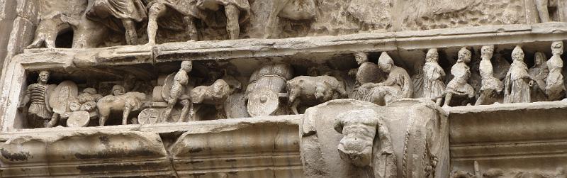 detail_boog van septimius severus.jpg - Detail van één van de friezen op de boog van Septimius Severus.